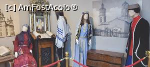 [P98] Muzeul Municipal Regina Maria - veșminte din sec. 19 » foto by Carmen Ion
 - 
<span class="allrVoted glyphicon glyphicon-heart hidden" id="av1507213"></span>
<a class="m-l-10 hidden" id="sv1507213" onclick="voting_Foto_DelVot(,1507213,5091)" role="button">șterge vot <span class="glyphicon glyphicon-remove"></span></a>
<a id="v91507213" class=" c-red"  onclick="voting_Foto_SetVot(1507213)" role="button"><span class="glyphicon glyphicon-heart-empty"></span> <b>LIKE</b> = Votează poza</a> <img class="hidden"  id="f1507213W9" src="/imagini/loader.gif" border="0" /><span class="AjErrMes hidden" id="e1507213ErM"></span>