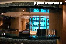 [P19] MSC Fantasia - Cigar Bar, unul dintre locurile unde se putea fuma pe vas. » foto by IUBONI
 - 
<span class="allrVoted glyphicon glyphicon-heart hidden" id="av95312"></span>
<a class="m-l-10 hidden" id="sv95312" onclick="voting_Foto_DelVot(,95312,5104)" role="button">șterge vot <span class="glyphicon glyphicon-remove"></span></a>
<a id="v995312" class=" c-red"  onclick="voting_Foto_SetVot(95312)" role="button"><span class="glyphicon glyphicon-heart-empty"></span> <b>LIKE</b> = Votează poza</a> <img class="hidden"  id="f95312W9" src="/imagini/loader.gif" border="0" /><span class="AjErrMes hidden" id="e95312ErM"></span>