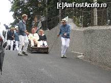 [P18] unic in lume........sanie de rachita care aluneca pe asfalt distanta de 2 km pe stradutele din Madeira » foto by hateg
 - 
<span class="allrVoted glyphicon glyphicon-heart hidden" id="av309052"></span>
<a class="m-l-10 hidden" id="sv309052" onclick="voting_Foto_DelVot(,309052,5104)" role="button">șterge vot <span class="glyphicon glyphicon-remove"></span></a>
<a id="v9309052" class=" c-red"  onclick="voting_Foto_SetVot(309052)" role="button"><span class="glyphicon glyphicon-heart-empty"></span> <b>LIKE</b> = Votează poza</a> <img class="hidden"  id="f309052W9" src="/imagini/loader.gif" border="0" /><span class="AjErrMes hidden" id="e309052ErM"></span>