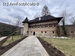 [P27] Mânăstirea Moldovița » foto by AZE
 - 
<span class="allrVoted glyphicon glyphicon-heart hidden" id="av1479109"></span>
<a class="m-l-10 hidden" id="sv1479109" onclick="voting_Foto_DelVot(,1479109,5114)" role="button">șterge vot <span class="glyphicon glyphicon-remove"></span></a>
<a id="v91479109" class=" c-red"  onclick="voting_Foto_SetVot(1479109)" role="button"><span class="glyphicon glyphicon-heart-empty"></span> <b>LIKE</b> = Votează poza</a> <img class="hidden"  id="f1479109W9" src="/imagini/loader.gif" border="0" /><span class="AjErrMes hidden" id="e1479109ErM"></span>