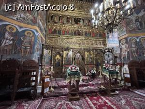 [P34] Mânăstirea Moldovița,interior » foto by AZE
 - 
<span class="allrVoted glyphicon glyphicon-heart hidden" id="av1479116"></span>
<a class="m-l-10 hidden" id="sv1479116" onclick="voting_Foto_DelVot(,1479116,5114)" role="button">șterge vot <span class="glyphicon glyphicon-remove"></span></a>
<a id="v91479116" class=" c-red"  onclick="voting_Foto_SetVot(1479116)" role="button"><span class="glyphicon glyphicon-heart-empty"></span> <b>LIKE</b> = Votează poza</a> <img class="hidden"  id="f1479116W9" src="/imagini/loader.gif" border="0" /><span class="AjErrMes hidden" id="e1479116ErM"></span>