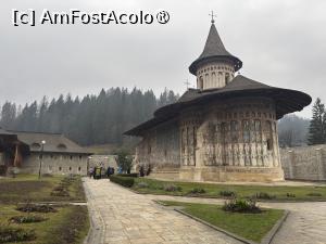 [P97] Mânăstirea Voroneț » foto by AZE
 - 
<span class="allrVoted glyphicon glyphicon-heart hidden" id="av1479179"></span>
<a class="m-l-10 hidden" id="sv1479179" onclick="voting_Foto_DelVot(,1479179,5114)" role="button">șterge vot <span class="glyphicon glyphicon-remove"></span></a>
<a id="v91479179" class=" c-red"  onclick="voting_Foto_SetVot(1479179)" role="button"><span class="glyphicon glyphicon-heart-empty"></span> <b>LIKE</b> = Votează poza</a> <img class="hidden"  id="f1479179W9" src="/imagini/loader.gif" border="0" /><span class="AjErrMes hidden" id="e1479179ErM"></span>