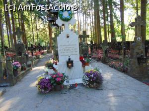 [P13] Mormantul Parintelui Ilie Cleopa, din Cimitirul Manastirii Sihastria » foto by liviu49
 - 
<span class="allrVoted glyphicon glyphicon-heart hidden" id="av1302653"></span>
<a class="m-l-10 hidden" id="sv1302653" onclick="voting_Foto_DelVot(,1302653,5114)" role="button">șterge vot <span class="glyphicon glyphicon-remove"></span></a>
<a id="v91302653" class=" c-red"  onclick="voting_Foto_SetVot(1302653)" role="button"><span class="glyphicon glyphicon-heart-empty"></span> <b>LIKE</b> = Votează poza</a> <img class="hidden"  id="f1302653W9" src="/imagini/loader.gif" border="0" /><span class="AjErrMes hidden" id="e1302653ErM"></span>