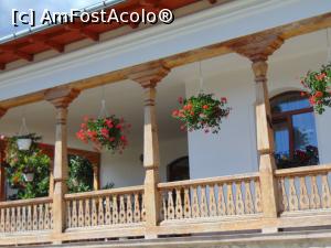 [P17] Un alt balcon impodobit cu flori » foto by liviu49
 - 
<span class="allrVoted glyphicon glyphicon-heart hidden" id="av1302928"></span>
<a class="m-l-10 hidden" id="sv1302928" onclick="voting_Foto_DelVot(,1302928,5114)" role="button">șterge vot <span class="glyphicon glyphicon-remove"></span></a>
<a id="v91302928" class=" c-red"  onclick="voting_Foto_SetVot(1302928)" role="button"><span class="glyphicon glyphicon-heart-empty"></span> <b>LIKE</b> = Votează poza</a> <img class="hidden"  id="f1302928W9" src="/imagini/loader.gif" border="0" /><span class="AjErrMes hidden" id="e1302928ErM"></span>