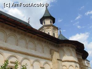 [P41] Dantelaria de piatra de pe peretele sudic si de pe turla bisericii .T » foto by liviu49
 - 
<span class="allrVoted glyphicon glyphicon-heart hidden" id="av1304866"></span>
<a class="m-l-10 hidden" id="sv1304866" onclick="voting_Foto_DelVot(,1304866,5114)" role="button">șterge vot <span class="glyphicon glyphicon-remove"></span></a>
<a id="v91304866" class=" c-red"  onclick="voting_Foto_SetVot(1304866)" role="button"><span class="glyphicon glyphicon-heart-empty"></span> <b>LIKE</b> = Votează poza</a> <img class="hidden"  id="f1304866W9" src="/imagini/loader.gif" border="0" /><span class="AjErrMes hidden" id="e1304866ErM"></span>