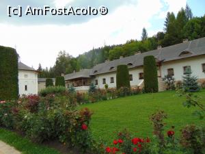 [P48] Cladirile chiliilor . » foto by liviu49
 - 
<span class="allrVoted glyphicon glyphicon-heart hidden" id="av1304873"></span>
<a class="m-l-10 hidden" id="sv1304873" onclick="voting_Foto_DelVot(,1304873,5114)" role="button">șterge vot <span class="glyphicon glyphicon-remove"></span></a>
<a id="v91304873" class=" c-red"  onclick="voting_Foto_SetVot(1304873)" role="button"><span class="glyphicon glyphicon-heart-empty"></span> <b>LIKE</b> = Votează poza</a> <img class="hidden"  id="f1304873W9" src="/imagini/loader.gif" border="0" /><span class="AjErrMes hidden" id="e1304873ErM"></span>