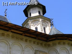 [P14] Admiram broderia de piatra a turlei bisericii de la manastirea Putna .... » foto by liviu49
 - 
<span class="allrVoted glyphicon glyphicon-heart hidden" id="av1305414"></span>
<a class="m-l-10 hidden" id="sv1305414" onclick="voting_Foto_DelVot(,1305414,5114)" role="button">șterge vot <span class="glyphicon glyphicon-remove"></span></a>
<a id="v91305414" class=" c-red"  onclick="voting_Foto_SetVot(1305414)" role="button"><span class="glyphicon glyphicon-heart-empty"></span> <b>LIKE</b> = Votează poza</a> <img class="hidden"  id="f1305414W9" src="/imagini/loader.gif" border="0" /><span class="AjErrMes hidden" id="e1305414ErM"></span>
