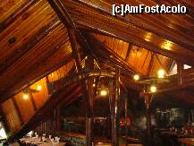 [P22] lemn peste tot in restaurantul care este poate punctul forte al complexului Cheile Gradistei » foto by sandu.53
 - 
<span class="allrVoted glyphicon glyphicon-heart hidden" id="av283502"></span>
<a class="m-l-10 hidden" id="sv283502" onclick="voting_Foto_DelVot(,283502,5116)" role="button">șterge vot <span class="glyphicon glyphicon-remove"></span></a>
<a id="v9283502" class=" c-red"  onclick="voting_Foto_SetVot(283502)" role="button"><span class="glyphicon glyphicon-heart-empty"></span> <b>LIKE</b> = Votează poza</a> <img class="hidden"  id="f283502W9" src="/imagini/loader.gif" border="0" /><span class="AjErrMes hidden" id="e283502ErM"></span>
