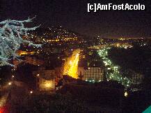 [P01] De pe terasa de langa hotel se vad luminate, in dreapta Via Giordano Bruno si in stanga Via Piedigrotta, amandoua paralale cu faleza » foto by mecut
 - 
<span class="allrVoted glyphicon glyphicon-heart hidden" id="av191153"></span>
<a class="m-l-10 hidden" id="sv191153" onclick="voting_Foto_DelVot(,191153,5128)" role="button">șterge vot <span class="glyphicon glyphicon-remove"></span></a>
<a id="v9191153" class=" c-red"  onclick="voting_Foto_SetVot(191153)" role="button"><span class="glyphicon glyphicon-heart-empty"></span> <b>LIKE</b> = Votează poza</a> <img class="hidden"  id="f191153W9" src="/imagini/loader.gif" border="0" /><span class="AjErrMes hidden" id="e191153ErM"></span>