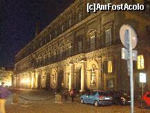 [P10] Imensul Palazzo Reale, resedinte a regilor napoletani (Regatul celor doua Sicilii) are fatada ornata cu statui ale acestora. » foto by mecut
 - 
<span class="allrVoted glyphicon glyphicon-heart hidden" id="av191162"></span>
<a class="m-l-10 hidden" id="sv191162" onclick="voting_Foto_DelVot(,191162,5128)" role="button">șterge vot <span class="glyphicon glyphicon-remove"></span></a>
<a id="v9191162" class=" c-red"  onclick="voting_Foto_SetVot(191162)" role="button"><span class="glyphicon glyphicon-heart-empty"></span> <b>LIKE</b> = Votează poza</a> <img class="hidden"  id="f191162W9" src="/imagini/loader.gif" border="0" /><span class="AjErrMes hidden" id="e191162ErM"></span>