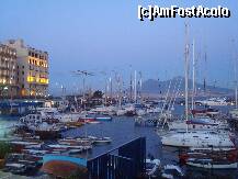 [P11] Portul de agrement Santa Lucia intre Castel dell'Ovo si faleza in fata hotelului cu aceelasi nume. Si desigur pe fundal Vezuviul. » foto by mecut
 - 
<span class="allrVoted glyphicon glyphicon-heart hidden" id="av191163"></span>
<a class="m-l-10 hidden" id="sv191163" onclick="voting_Foto_DelVot(,191163,5128)" role="button">șterge vot <span class="glyphicon glyphicon-remove"></span></a>
<a id="v9191163" class=" c-red"  onclick="voting_Foto_SetVot(191163)" role="button"><span class="glyphicon glyphicon-heart-empty"></span> <b>LIKE</b> = Votează poza</a> <img class="hidden"  id="f191163W9" src="/imagini/loader.gif" border="0" /><span class="AjErrMes hidden" id="e191163ErM"></span>
