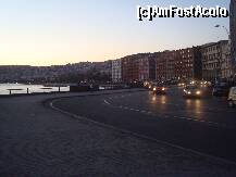 [P19] Faleza-Via Caracciolo- uneste portul Mergellina de portul Santa Lucia sieste locul preferat pentru joging » foto by mecut
 - 
<span class="allrVoted glyphicon glyphicon-heart hidden" id="av191256"></span>
<a class="m-l-10 hidden" id="sv191256" onclick="voting_Foto_DelVot(,191256,5128)" role="button">șterge vot <span class="glyphicon glyphicon-remove"></span></a>
<a id="v9191256" class=" c-red"  onclick="voting_Foto_SetVot(191256)" role="button"><span class="glyphicon glyphicon-heart-empty"></span> <b>LIKE</b> = Votează poza</a> <img class="hidden"  id="f191256W9" src="/imagini/loader.gif" border="0" /><span class="AjErrMes hidden" id="e191256ErM"></span>