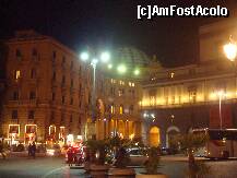 [P07] Piazza Trieste e Trento, locul de unde incepe Via Toledo, in stanga cupola G.Umberto in dreapta vedere laterala a Teatrului » foto by mecut
 - 
<span class="allrVoted glyphicon glyphicon-heart hidden" id="av191159"></span>
<a class="m-l-10 hidden" id="sv191159" onclick="voting_Foto_DelVot(,191159,5128)" role="button">șterge vot <span class="glyphicon glyphicon-remove"></span></a>
<a id="v9191159" class=" c-red"  onclick="voting_Foto_SetVot(191159)" role="button"><span class="glyphicon glyphicon-heart-empty"></span> <b>LIKE</b> = Votează poza</a> <img class="hidden"  id="f191159W9" src="/imagini/loader.gif" border="0" /><span class="AjErrMes hidden" id="e191159ErM"></span>