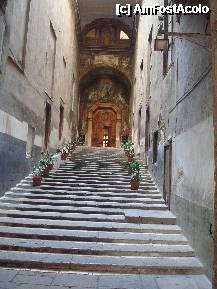 [P17] Intrarea principala in manastirea San Gregorio Armeno » foto by mecut
 - 
<span class="allrVoted glyphicon glyphicon-heart hidden" id="av201339"></span>
<a class="m-l-10 hidden" id="sv201339" onclick="voting_Foto_DelVot(,201339,5128)" role="button">șterge vot <span class="glyphicon glyphicon-remove"></span></a>
<a id="v9201339" class=" c-red"  onclick="voting_Foto_SetVot(201339)" role="button"><span class="glyphicon glyphicon-heart-empty"></span> <b>LIKE</b> = Votează poza</a> <img class="hidden"  id="f201339W9" src="/imagini/loader.gif" border="0" /><span class="AjErrMes hidden" id="e201339ErM"></span>