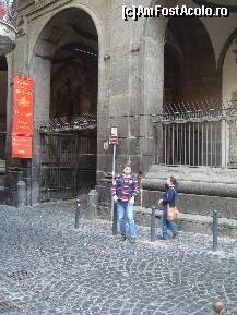 [P25] Intrarea in biserica Pio Monte della Miserincordia » foto by mecut
 - 
<span class="allrVoted glyphicon glyphicon-heart hidden" id="av202164"></span>
<a class="m-l-10 hidden" id="sv202164" onclick="voting_Foto_DelVot(,202164,5128)" role="button">șterge vot <span class="glyphicon glyphicon-remove"></span></a>
<a id="v9202164" class=" c-red"  onclick="voting_Foto_SetVot(202164)" role="button"><span class="glyphicon glyphicon-heart-empty"></span> <b>LIKE</b> = Votează poza</a> <img class="hidden"  id="f202164W9" src="/imagini/loader.gif" border="0" /><span class="AjErrMes hidden" id="e202164ErM"></span>