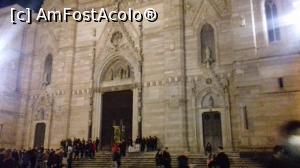 [P12] Domul noaptea - gol înăuntru și populat în afară :)  » foto by diacrys*
 - 
<span class="allrVoted glyphicon glyphicon-heart hidden" id="av1066989"></span>
<a class="m-l-10 hidden" id="sv1066989" onclick="voting_Foto_DelVot(,1066989,5128)" role="button">șterge vot <span class="glyphicon glyphicon-remove"></span></a>
<a id="v91066989" class=" c-red"  onclick="voting_Foto_SetVot(1066989)" role="button"><span class="glyphicon glyphicon-heart-empty"></span> <b>LIKE</b> = Votează poza</a> <img class="hidden"  id="f1066989W9" src="/imagini/loader.gif" border="0" /><span class="AjErrMes hidden" id="e1066989ErM"></span>