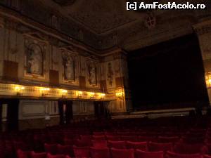 [P09] sala de teatru a Palatului Regal » foto by amero
 - 
<span class="allrVoted glyphicon glyphicon-heart hidden" id="av594364"></span>
<a class="m-l-10 hidden" id="sv594364" onclick="voting_Foto_DelVot(,594364,5128)" role="button">șterge vot <span class="glyphicon glyphicon-remove"></span></a>
<a id="v9594364" class=" c-red"  onclick="voting_Foto_SetVot(594364)" role="button"><span class="glyphicon glyphicon-heart-empty"></span> <b>LIKE</b> = Votează poza</a> <img class="hidden"  id="f594364W9" src="/imagini/loader.gif" border="0" /><span class="AjErrMes hidden" id="e594364ErM"></span>