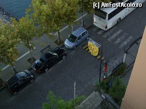 [P01] Napoli - Prima imagine surprinsă de la fereastra camerei.  » foto by iulianic
 - 
<span class="allrVoted glyphicon glyphicon-heart hidden" id="av405115"></span>
<a class="m-l-10 hidden" id="sv405115" onclick="voting_Foto_DelVot(,405115,5128)" role="button">șterge vot <span class="glyphicon glyphicon-remove"></span></a>
<a id="v9405115" class=" c-red"  onclick="voting_Foto_SetVot(405115)" role="button"><span class="glyphicon glyphicon-heart-empty"></span> <b>LIKE</b> = Votează poza</a> <img class="hidden"  id="f405115W9" src="/imagini/loader.gif" border="0" /><span class="AjErrMes hidden" id="e405115ErM"></span>