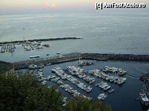 [P02] Napoli - Vedere asupra portului situat în golful cu acelaşi nume.  » foto by iulianic
 - 
<span class="allrVoted glyphicon glyphicon-heart hidden" id="av405116"></span>
<a class="m-l-10 hidden" id="sv405116" onclick="voting_Foto_DelVot(,405116,5128)" role="button">șterge vot <span class="glyphicon glyphicon-remove"></span></a>
<a id="v9405116" class=" c-red"  onclick="voting_Foto_SetVot(405116)" role="button"><span class="glyphicon glyphicon-heart-empty"></span> <b>LIKE</b> = Votează poza</a> <img class="hidden"  id="f405116W9" src="/imagini/loader.gif" border="0" /><span class="AjErrMes hidden" id="e405116ErM"></span>