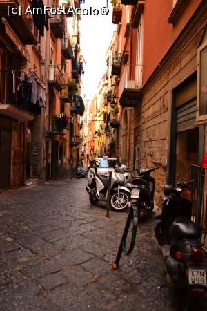 [P01] Quartieri spagnoli » foto by alinna
 - 
<span class="allrVoted glyphicon glyphicon-heart hidden" id="av845803"></span>
<a class="m-l-10 hidden" id="sv845803" onclick="voting_Foto_DelVot(,845803,5128)" role="button">șterge vot <span class="glyphicon glyphicon-remove"></span></a>
<a id="v9845803" class=" c-red"  onclick="voting_Foto_SetVot(845803)" role="button"><span class="glyphicon glyphicon-heart-empty"></span> <b>LIKE</b> = Votează poza</a> <img class="hidden"  id="f845803W9" src="/imagini/loader.gif" border="0" /><span class="AjErrMes hidden" id="e845803ErM"></span>