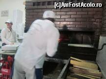[P26] bucataria 'deschisă' a celebrei pizzerii da michelle » foto by ariciu*
 - 
<span class="allrVoted glyphicon glyphicon-heart hidden" id="av406836"></span>
<a class="m-l-10 hidden" id="sv406836" onclick="voting_Foto_DelVot(,406836,5128)" role="button">șterge vot <span class="glyphicon glyphicon-remove"></span></a>
<a id="v9406836" class=" c-red"  onclick="voting_Foto_SetVot(406836)" role="button"><span class="glyphicon glyphicon-heart-empty"></span> <b>LIKE</b> = Votează poza</a> <img class="hidden"  id="f406836W9" src="/imagini/loader.gif" border="0" /><span class="AjErrMes hidden" id="e406836ErM"></span>