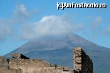 [P09] vezuviul deasupra pompeiului, cica aia erau nori si de aia am amant excursia. big mistake...  » foto by ariciu*
 - 
<span class="allrVoted glyphicon glyphicon-heart hidden" id="av406819"></span>
<a class="m-l-10 hidden" id="sv406819" onclick="voting_Foto_DelVot(,406819,5128)" role="button">șterge vot <span class="glyphicon glyphicon-remove"></span></a>
<a id="v9406819" class=" c-red"  onclick="voting_Foto_SetVot(406819)" role="button"><span class="glyphicon glyphicon-heart-empty"></span> <b>LIKE</b> = Votează poza</a> <img class="hidden"  id="f406819W9" src="/imagini/loader.gif" border="0" /><span class="AjErrMes hidden" id="e406819ErM"></span>