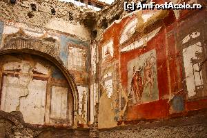 [P04] Aceiasi casa cu aceiasi minunata fresca dar cu alte personaje:Hercules si Achelous.  » foto by DOINITA
 - 
<span class="allrVoted glyphicon glyphicon-heart hidden" id="av609705"></span>
<a class="m-l-10 hidden" id="sv609705" onclick="voting_Foto_DelVot(,609705,5128)" role="button">șterge vot <span class="glyphicon glyphicon-remove"></span></a>
<a id="v9609705" class=" c-red"  onclick="voting_Foto_SetVot(609705)" role="button"><span class="glyphicon glyphicon-heart-empty"></span> <b>LIKE</b> = Votează poza</a> <img class="hidden"  id="f609705W9" src="/imagini/loader.gif" border="0" /><span class="AjErrMes hidden" id="e609705ErM"></span>