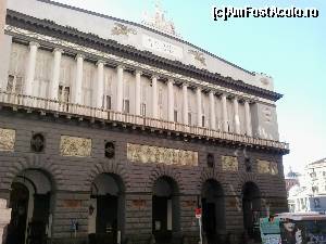 [P09] unul din teatre » foto by elenaadina
 - 
<span class="allrVoted glyphicon glyphicon-heart hidden" id="av504460"></span>
<a class="m-l-10 hidden" id="sv504460" onclick="voting_Foto_DelVot(,504460,5128)" role="button">șterge vot <span class="glyphicon glyphicon-remove"></span></a>
<a id="v9504460" class=" c-red"  onclick="voting_Foto_SetVot(504460)" role="button"><span class="glyphicon glyphicon-heart-empty"></span> <b>LIKE</b> = Votează poza</a> <img class="hidden"  id="f504460W9" src="/imagini/loader.gif" border="0" /><span class="AjErrMes hidden" id="e504460ErM"></span>