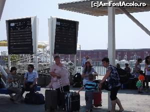 [P06] De la peronul 11 ne-am imbarcat pentru Ischia!  » foto by balasa violeta
 - 
<span class="allrVoted glyphicon glyphicon-heart hidden" id="av638338"></span>
<a class="m-l-10 hidden" id="sv638338" onclick="voting_Foto_DelVot(,638338,5128)" role="button">șterge vot <span class="glyphicon glyphicon-remove"></span></a>
<a id="v9638338" class=" c-red"  onclick="voting_Foto_SetVot(638338)" role="button"><span class="glyphicon glyphicon-heart-empty"></span> <b>LIKE</b> = Votează poza</a> <img class="hidden"  id="f638338W9" src="/imagini/loader.gif" border="0" /><span class="AjErrMes hidden" id="e638338ErM"></span>