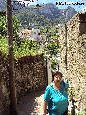 [P25] Capri - pe ruta turistică » foto by Carmen Ion
 - 
<span class="allrVoted glyphicon glyphicon-heart hidden" id="av574394"></span>
<a class="m-l-10 hidden" id="sv574394" onclick="voting_Foto_DelVot(,574394,5128)" role="button">șterge vot <span class="glyphicon glyphicon-remove"></span></a>
<a id="v9574394" class=" c-red"  onclick="voting_Foto_SetVot(574394)" role="button"><span class="glyphicon glyphicon-heart-empty"></span> <b>LIKE</b> = Votează poza</a> <img class="hidden"  id="f574394W9" src="/imagini/loader.gif" border="0" /><span class="AjErrMes hidden" id="e574394ErM"></span>