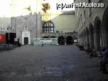 [P11] Vedere de ansamblu a curţii interioare de la Castelnuovo » foto by Costi
 - 
<span class="allrVoted glyphicon glyphicon-heart hidden" id="av55276"></span>
<a class="m-l-10 hidden" id="sv55276" onclick="voting_Foto_DelVot(,55276,5128)" role="button">șterge vot <span class="glyphicon glyphicon-remove"></span></a>
<a id="v955276" class=" c-red"  onclick="voting_Foto_SetVot(55276)" role="button"><span class="glyphicon glyphicon-heart-empty"></span> <b>LIKE</b> = Votează poza</a> <img class="hidden"  id="f55276W9" src="/imagini/loader.gif" border="0" /><span class="AjErrMes hidden" id="e55276ErM"></span>