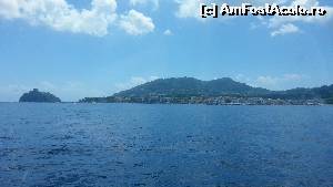 [P29] Ischia din larg - vedere la pintenul de insula separat unde este castelul » foto by paundan
 - 
<span class="allrVoted glyphicon glyphicon-heart hidden" id="av658527"></span>
<a class="m-l-10 hidden" id="sv658527" onclick="voting_Foto_DelVot(,658527,5128)" role="button">șterge vot <span class="glyphicon glyphicon-remove"></span></a>
<a id="v9658527" class=" c-red"  onclick="voting_Foto_SetVot(658527)" role="button"><span class="glyphicon glyphicon-heart-empty"></span> <b>LIKE</b> = Votează poza</a> <img class="hidden"  id="f658527W9" src="/imagini/loader.gif" border="0" /><span class="AjErrMes hidden" id="e658527ErM"></span>