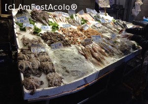 [P02] piata de peste in napoli » foto by scorpionn13
 - 
<span class="allrVoted glyphicon glyphicon-heart hidden" id="av706311"></span>
<a class="m-l-10 hidden" id="sv706311" onclick="voting_Foto_DelVot(,706311,5128)" role="button">șterge vot <span class="glyphicon glyphicon-remove"></span></a>
<a id="v9706311" class=" c-red"  onclick="voting_Foto_SetVot(706311)" role="button"><span class="glyphicon glyphicon-heart-empty"></span> <b>LIKE</b> = Votează poza</a> <img class="hidden"  id="f706311W9" src="/imagini/loader.gif" border="0" /><span class="AjErrMes hidden" id="e706311ErM"></span>