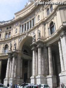 [P21] Galeria Umberto I » foto by Michi
 - 
<span class="allrVoted glyphicon glyphicon-heart hidden" id="av483721"></span>
<a class="m-l-10 hidden" id="sv483721" onclick="voting_Foto_DelVot(,483721,5128)" role="button">șterge vot <span class="glyphicon glyphicon-remove"></span></a>
<a id="v9483721" class=" c-red"  onclick="voting_Foto_SetVot(483721)" role="button"><span class="glyphicon glyphicon-heart-empty"></span> <b>LIKE</b> = Votează poza</a> <img class="hidden"  id="f483721W9" src="/imagini/loader.gif" border="0" /><span class="AjErrMes hidden" id="e483721ErM"></span>