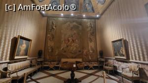 [P23] <strong>Camera Marelui Capitan</strong>, este decorata cu o fresca de tavan, numita Battistello, ce infatiseaza cucerirea Regatului Napoli de catre trupele spaniole, conduse de Marele Capitan, care a devenit primul vicerege. » foto by geani anto
 - 
<span class="allrVoted glyphicon glyphicon-heart hidden" id="av1408036"></span>
<a class="m-l-10 hidden" id="sv1408036" onclick="voting_Foto_DelVot(,1408036,5128)" role="button">șterge vot <span class="glyphicon glyphicon-remove"></span></a>
<a id="v91408036" class=" c-red"  onclick="voting_Foto_SetVot(1408036)" role="button"><span class="glyphicon glyphicon-heart-empty"></span> <b>LIKE</b> = Votează poza</a> <img class="hidden"  id="f1408036W9" src="/imagini/loader.gif" border="0" /><span class="AjErrMes hidden" id="e1408036ErM"></span>