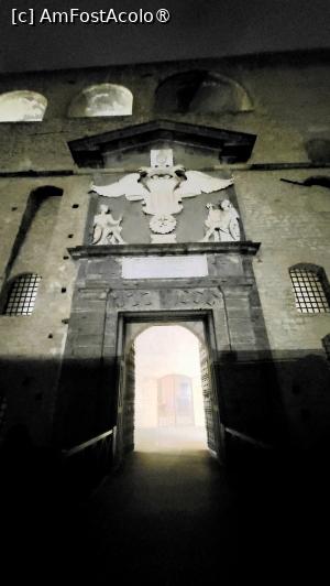 [P13] Deasupra portii de intrare in castel domina Vulturul Imperial. » foto by geani anto
 - 
<span class="allrVoted glyphicon glyphicon-heart hidden" id="av1408684"></span>
<a class="m-l-10 hidden" id="sv1408684" onclick="voting_Foto_DelVot(,1408684,5128)" role="button">șterge vot <span class="glyphicon glyphicon-remove"></span></a>
<a id="v91408684" class=" c-red"  onclick="voting_Foto_SetVot(1408684)" role="button"><span class="glyphicon glyphicon-heart-empty"></span> <b>LIKE</b> = Votează poza</a> <img class="hidden"  id="f1408684W9" src="/imagini/loader.gif" border="0" /><span class="AjErrMes hidden" id="e1408684ErM"></span>