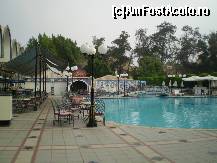 [P16] Barul exterior in stanga si piscina in dreapta. » foto by ghitoca001
 - 
<span class="allrVoted glyphicon glyphicon-heart hidden" id="av55340"></span>
<a class="m-l-10 hidden" id="sv55340" onclick="voting_Foto_DelVot(,55340,5132)" role="button">șterge vot <span class="glyphicon glyphicon-remove"></span></a>
<a id="v955340" class=" c-red"  onclick="voting_Foto_SetVot(55340)" role="button"><span class="glyphicon glyphicon-heart-empty"></span> <b>LIKE</b> = Votează poza</a> <img class="hidden"  id="f55340W9" src="/imagini/loader.gif" border="0" /><span class="AjErrMes hidden" id="e55340ErM"></span>