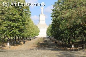 [P01] Adamclisi,  Monumentul Tropaeum Traiani, mare, alb strălucitor în soare, pozat de la intrare, era închis într-o zi de luni » foto by mprofeanu
 - 
<span class="allrVoted glyphicon glyphicon-heart hidden" id="av1218536"></span>
<a class="m-l-10 hidden" id="sv1218536" onclick="voting_Foto_DelVot(,1218536,5136)" role="button">șterge vot <span class="glyphicon glyphicon-remove"></span></a>
<a id="v91218536" class=" c-red"  onclick="voting_Foto_SetVot(1218536)" role="button"><span class="glyphicon glyphicon-heart-empty"></span> <b>LIKE</b> = Votează poza</a> <img class="hidden"  id="f1218536W9" src="/imagini/loader.gif" border="0" /><span class="AjErrMes hidden" id="e1218536ErM"></span>