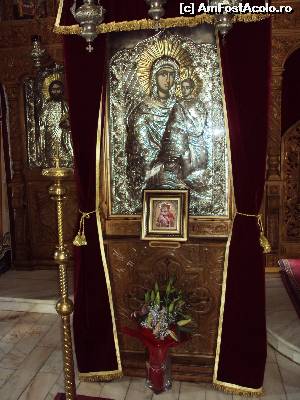 [P27] Icoana Maicii Domnului cu Pruncul din faţa altarului - biserica mare.  » foto by Carmen Ion
 - 
<span class="allrVoted glyphicon glyphicon-heart hidden" id="av656041"></span>
<a class="m-l-10 hidden" id="sv656041" onclick="voting_Foto_DelVot(,656041,5136)" role="button">șterge vot <span class="glyphicon glyphicon-remove"></span></a>
<a id="v9656041" class=" c-red"  onclick="voting_Foto_SetVot(656041)" role="button"><span class="glyphicon glyphicon-heart-empty"></span> <b>LIKE</b> = Votează poza</a> <img class="hidden"  id="f656041W9" src="/imagini/loader.gif" border="0" /><span class="AjErrMes hidden" id="e656041ErM"></span>