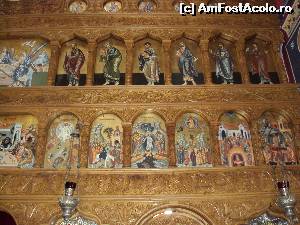 [P28] O parte din catapeteasmă - biserica mare.  » foto by Carmen Ion
 - 
<span class="allrVoted glyphicon glyphicon-heart hidden" id="av656042"></span>
<a class="m-l-10 hidden" id="sv656042" onclick="voting_Foto_DelVot(,656042,5136)" role="button">șterge vot <span class="glyphicon glyphicon-remove"></span></a>
<a id="v9656042" class=" c-red"  onclick="voting_Foto_SetVot(656042)" role="button"><span class="glyphicon glyphicon-heart-empty"></span> <b>LIKE</b> = Votează poza</a> <img class="hidden"  id="f656042W9" src="/imagini/loader.gif" border="0" /><span class="AjErrMes hidden" id="e656042ErM"></span>