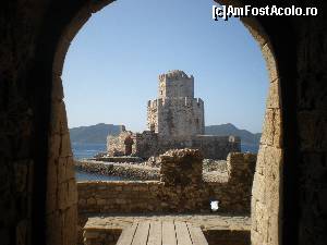 [P16] Methoni-turnul Burtzi » foto by dana2104
 - 
<span class="allrVoted glyphicon glyphicon-heart hidden" id="av556996"></span>
<a class="m-l-10 hidden" id="sv556996" onclick="voting_Foto_DelVot(,556996,5137)" role="button">șterge vot <span class="glyphicon glyphicon-remove"></span></a>
<a id="v9556996" class=" c-red"  onclick="voting_Foto_SetVot(556996)" role="button"><span class="glyphicon glyphicon-heart-empty"></span> <b>LIKE</b> = Votează poza</a> <img class="hidden"  id="f556996W9" src="/imagini/loader.gif" border="0" /><span class="AjErrMes hidden" id="e556996ErM"></span>