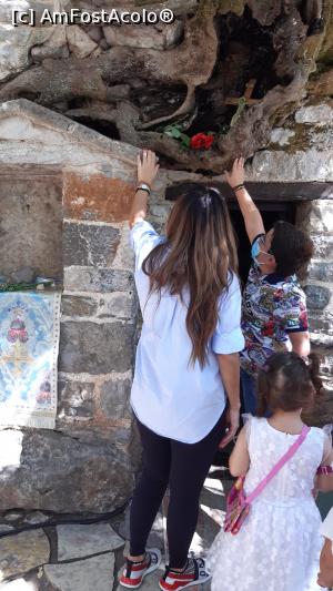 [P13] Biserica Agia Theodora - rădăcina care iese din clădirea deasupra ușii » foto by Carmen Ion
 - 
<span class="allrVoted glyphicon glyphicon-heart hidden" id="av1269443"></span>
<a class="m-l-10 hidden" id="sv1269443" onclick="voting_Foto_DelVot(,1269443,5137)" role="button">șterge vot <span class="glyphicon glyphicon-remove"></span></a>
<a id="v91269443" class=" c-red"  onclick="voting_Foto_SetVot(1269443)" role="button"><span class="glyphicon glyphicon-heart-empty"></span> <b>LIKE</b> = Votează poza</a> <img class="hidden"  id="f1269443W9" src="/imagini/loader.gif" border="0" /><span class="AjErrMes hidden" id="e1269443ErM"></span>