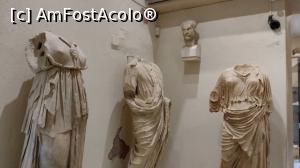 [P30] Copii ale unor statuete din Sanctuarul Asklepeion. » foto by ovidiuyepi
 - 
<span class="allrVoted glyphicon glyphicon-heart hidden" id="av1293453"></span>
<a class="m-l-10 hidden" id="sv1293453" onclick="voting_Foto_DelVot(,1293453,5137)" role="button">șterge vot <span class="glyphicon glyphicon-remove"></span></a>
<a id="v91293453" class=" c-red"  onclick="voting_Foto_SetVot(1293453)" role="button"><span class="glyphicon glyphicon-heart-empty"></span> <b>LIKE</b> = Votează poza</a> <img class="hidden"  id="f1293453W9" src="/imagini/loader.gif" border="0" /><span class="AjErrMes hidden" id="e1293453ErM"></span>