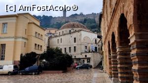 [P01] Nafplio/Piata Syntagma. Cladirea Vouleftikon care a adapostit primul Parlament al Greciei independente in perioada 1828 - 1834. In plan indepartat se vede Turnul cu Ceas de pe Akronauplia. » foto by ovidiuyepi
 - 
<span class="allrVoted glyphicon glyphicon-heart hidden" id="av1297899"></span>
<a class="m-l-10 hidden" id="sv1297899" onclick="voting_Foto_DelVot(,1297899,5137)" role="button">șterge vot <span class="glyphicon glyphicon-remove"></span></a>
<a id="v91297899" class=" c-red"  onclick="voting_Foto_SetVot(1297899)" role="button"><span class="glyphicon glyphicon-heart-empty"></span> <b>LIKE</b> = Votează poza</a> <img class="hidden"  id="f1297899W9" src="/imagini/loader.gif" border="0" /><span class="AjErrMes hidden" id="e1297899ErM"></span>