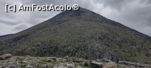 [P22] Cetatea Micene. Dealul de Sud-Vest care strajuia cetatea. » foto by ovidiuyepi
 - 
<span class="allrVoted glyphicon glyphicon-heart hidden" id="av1297920"></span>
<a class="m-l-10 hidden" id="sv1297920" onclick="voting_Foto_DelVot(,1297920,5137)" role="button">șterge vot <span class="glyphicon glyphicon-remove"></span></a>
<a id="v91297920" class=" c-red"  onclick="voting_Foto_SetVot(1297920)" role="button"><span class="glyphicon glyphicon-heart-empty"></span> <b>LIKE</b> = Votează poza</a> <img class="hidden"  id="f1297920W9" src="/imagini/loader.gif" border="0" /><span class="AjErrMes hidden" id="e1297920ErM"></span>