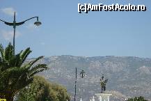 [P22] Statuia lui Pegasus, poza facuta de pe strada cu magazinele » foto by Ellada_sagapo
 - 
<span class="allrVoted glyphicon glyphicon-heart hidden" id="av178103"></span>
<a class="m-l-10 hidden" id="sv178103" onclick="voting_Foto_DelVot(,178103,5137)" role="button">șterge vot <span class="glyphicon glyphicon-remove"></span></a>
<a id="v9178103" class=" c-red"  onclick="voting_Foto_SetVot(178103)" role="button"><span class="glyphicon glyphicon-heart-empty"></span> <b>LIKE</b> = Votează poza</a> <img class="hidden"  id="f178103W9" src="/imagini/loader.gif" border="0" /><span class="AjErrMes hidden" id="e178103ErM"></span>
