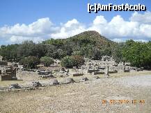 [P16] Partea din spate a sanctuarului. In dreapta se afla stadionul si palatul lui Nero iar in stanga un bazin sub forma de trifoi cu patru foi, din epoca bizantina. » foto by florinbad
 - 
<span class="allrVoted glyphicon glyphicon-heart hidden" id="av189592"></span>
<a class="m-l-10 hidden" id="sv189592" onclick="voting_Foto_DelVot(,189592,5137)" role="button">șterge vot <span class="glyphicon glyphicon-remove"></span></a>
<a id="v9189592" class=" c-red"  onclick="voting_Foto_SetVot(189592)" role="button"><span class="glyphicon glyphicon-heart-empty"></span> <b>LIKE</b> = Votează poza</a> <img class="hidden"  id="f189592W9" src="/imagini/loader.gif" border="0" /><span class="AjErrMes hidden" id="e189592ErM"></span>