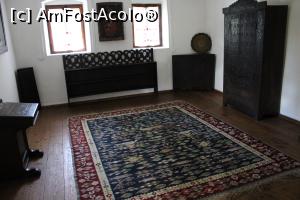 [P19] Măldărești, Cula Duca, Mobilier și un alt covor tradițional la etajul doi » foto by mprofeanu
 - 
<span class="allrVoted glyphicon glyphicon-heart hidden" id="av1198101"></span>
<a class="m-l-10 hidden" id="sv1198101" onclick="voting_Foto_DelVot(,1198101,5151)" role="button">șterge vot <span class="glyphicon glyphicon-remove"></span></a>
<a id="v91198101" class=" c-red"  onclick="voting_Foto_SetVot(1198101)" role="button"><span class="glyphicon glyphicon-heart-empty"></span> <b>LIKE</b> = Votează poza</a> <img class="hidden"  id="f1198101W9" src="/imagini/loader.gif" border="0" /><span class="AjErrMes hidden" id="e1198101ErM"></span>
