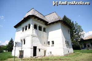 [P26] Fortăreaţa cula Greceanu » foto by Michi
 - 
<span class="allrVoted glyphicon glyphicon-heart hidden" id="av496606"></span>
<a class="m-l-10 hidden" id="sv496606" onclick="voting_Foto_DelVot(,496606,5151)" role="button">șterge vot <span class="glyphicon glyphicon-remove"></span></a>
<a id="v9496606" class=" c-red"  onclick="voting_Foto_SetVot(496606)" role="button"><span class="glyphicon glyphicon-heart-empty"></span> <b>LIKE</b> = Votează poza</a> <img class="hidden"  id="f496606W9" src="/imagini/loader.gif" border="0" /><span class="AjErrMes hidden" id="e496606ErM"></span>