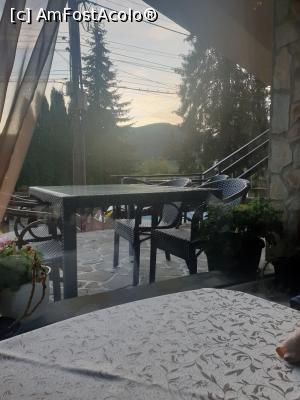 [P28] parcă mai bine e la terasă » foto by robert
 - 
<span class="allrVoted glyphicon glyphicon-heart hidden" id="av1202311"></span>
<a class="m-l-10 hidden" id="sv1202311" onclick="voting_Foto_DelVot(,1202311,5152)" role="button">șterge vot <span class="glyphicon glyphicon-remove"></span></a>
<a id="v91202311" class=" c-red"  onclick="voting_Foto_SetVot(1202311)" role="button"><span class="glyphicon glyphicon-heart-empty"></span> <b>LIKE</b> = Votează poza</a> <img class="hidden"  id="f1202311W9" src="/imagini/loader.gif" border="0" /><span class="AjErrMes hidden" id="e1202311ErM"></span>